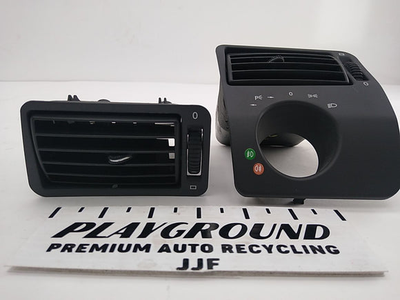 Mercedes SLK320 Dash Air Vent Set