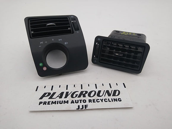 Mercedes SLK230 Dash Air Vent Set