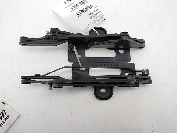 Mercedes SLK230 Trunk Lid Hinge Pair