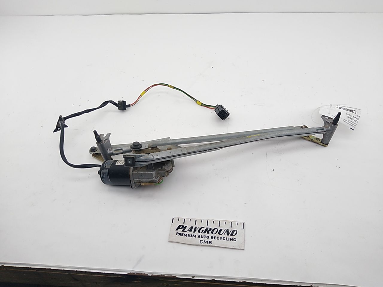 Mercedes SLK320 Front Windshield Wiper Motor Assembly