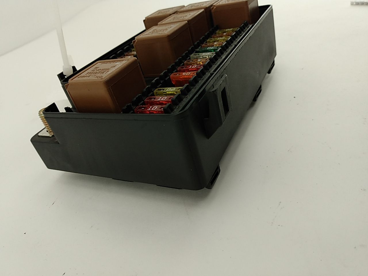 Jaguar XK8 Trunk Fuse Box