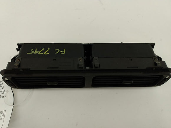 Jaguar XK8 Front Center Dash Vent