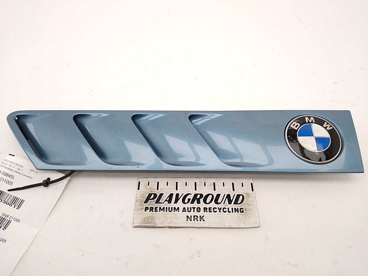 BMW Z3 Front Left Fender Grille Vent