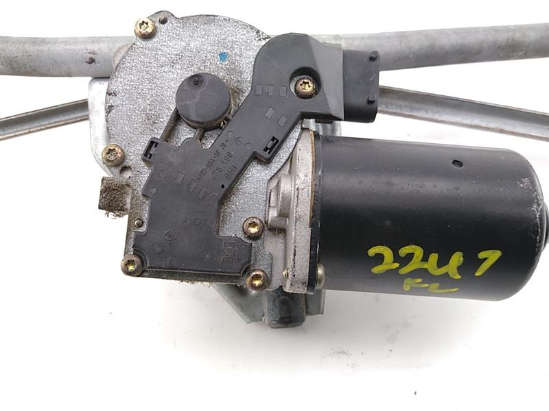 BMW Z3 Windshield Wiper Motor Assembly