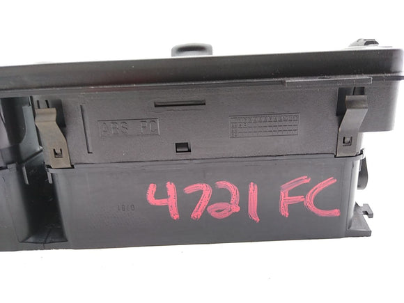 Jaguar XK8 Front Center Dash Vent **AS-IS**