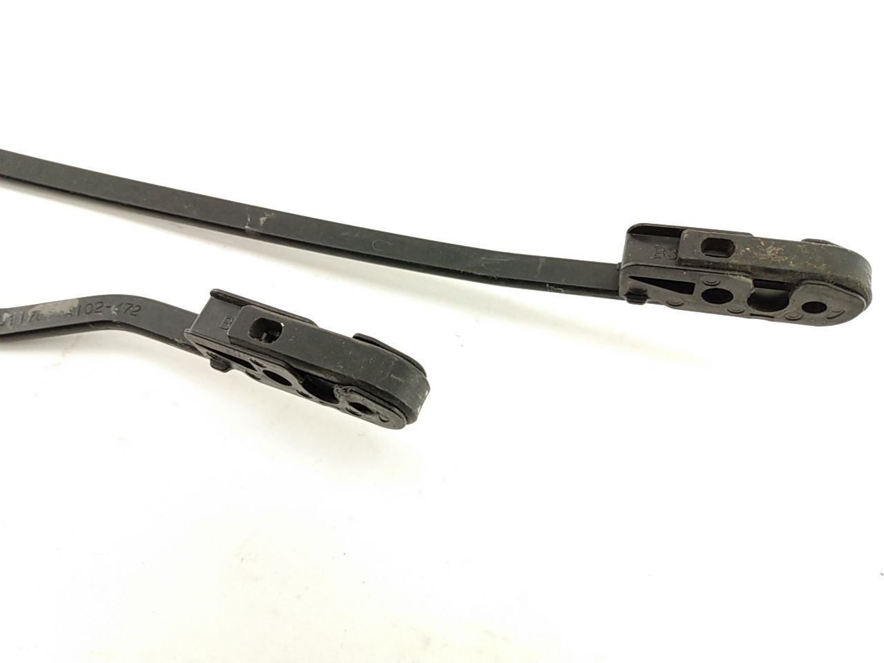 BMW Z4 Set Of Windshield Wiper Arms (2)