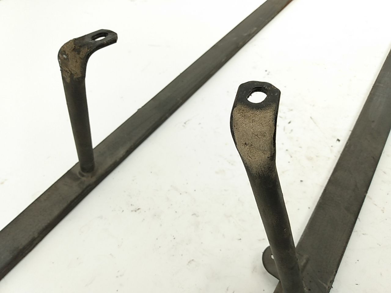 BMW Z4 Set Of Lower Suspension Support Brackets (2)