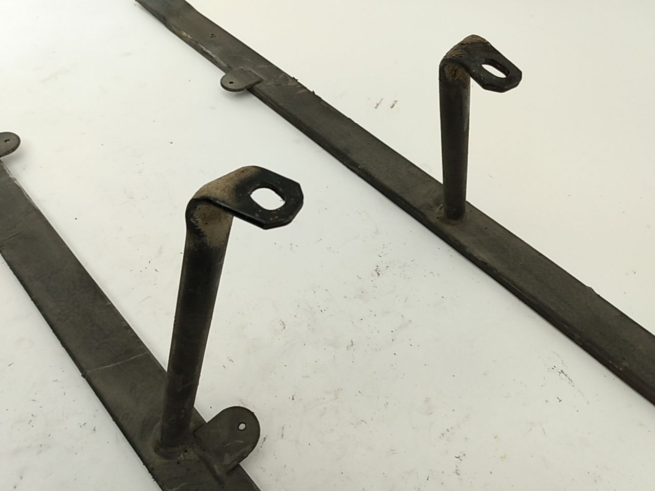 BMW Z4 Set Of Lower Suspension Support Brackets (2)