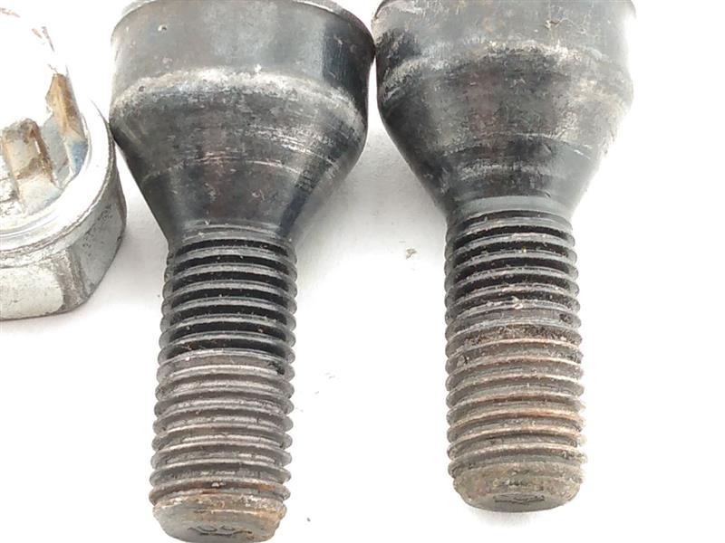 BMW Z4 Anti-Theft Wheel Lug Bolts