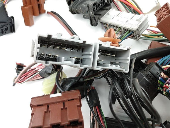 Land Rover Discovery Central Body Wire Harness Pigtails