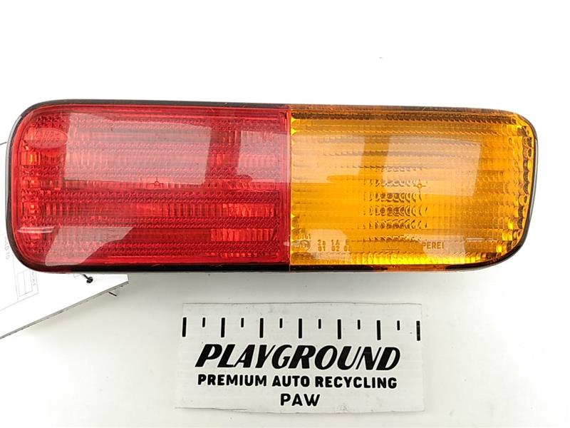 Land Rover Discovery Right Rear Bumper Mounted Taillight