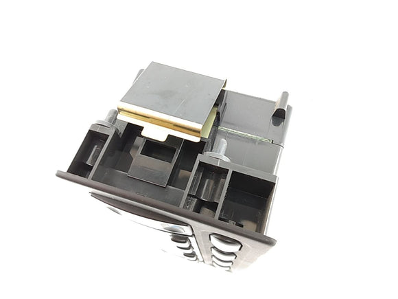 Land Rover Discovery Center Console Climate Control Panel