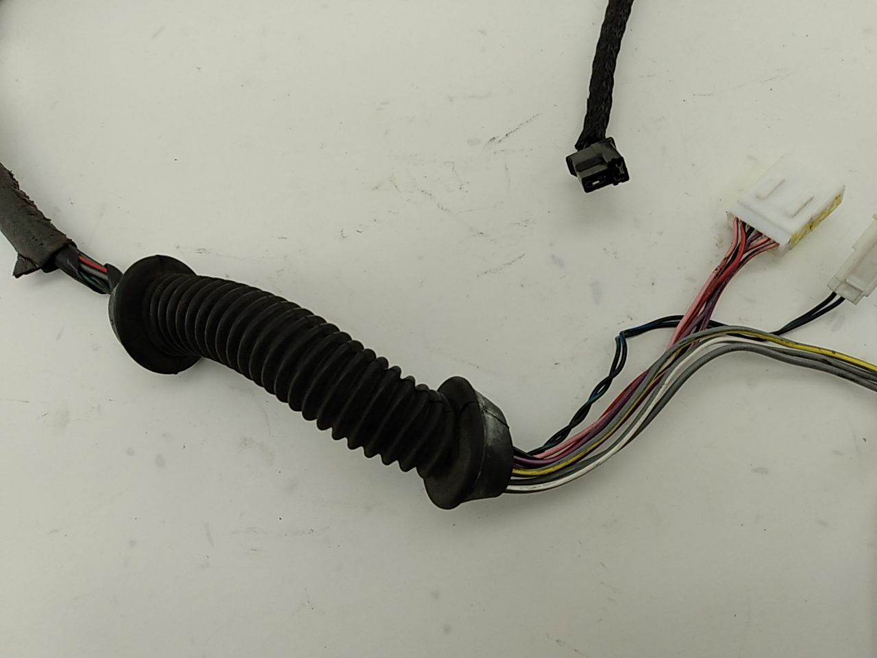 Land Rover Discovery Left Rear Door Wiring Harness