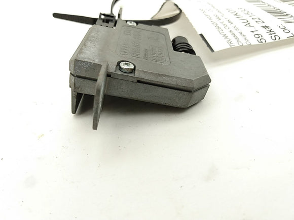 Audi TT Antenna Booster Module