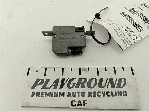 Audi TT Antenna Booster Module