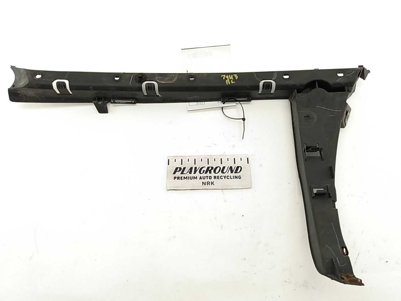 Jaguar XJ8L Left Rear Bumper Bracket