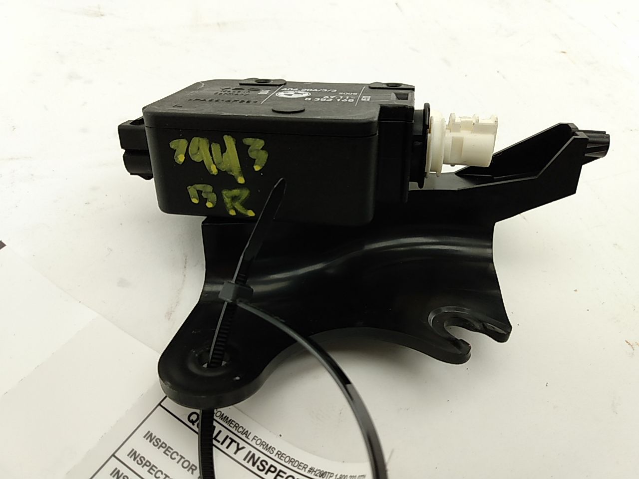 Jaguar XJ8L Fuel Door Actuator - 0