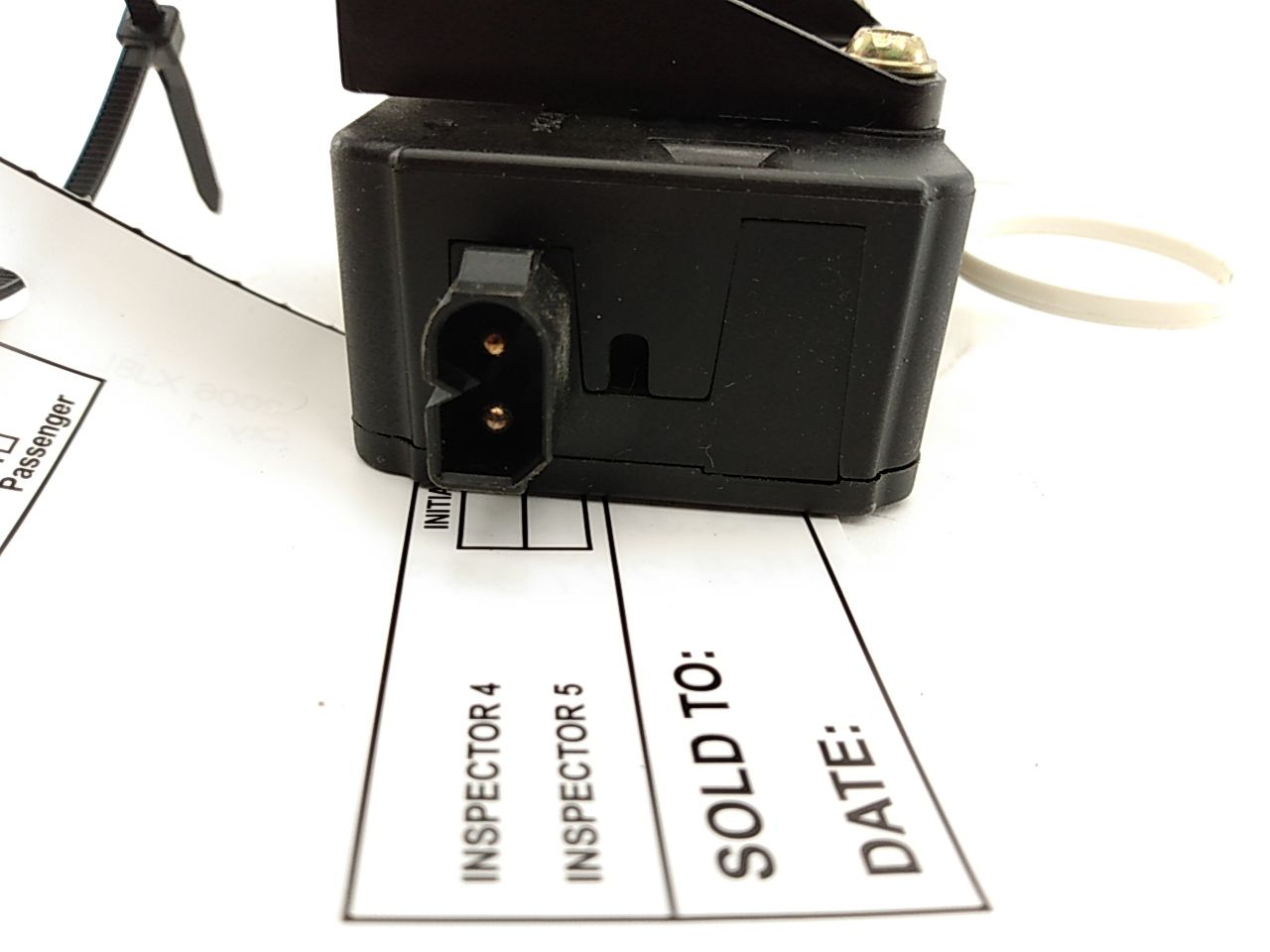 Jaguar XJ8L Fuel Door Actuator