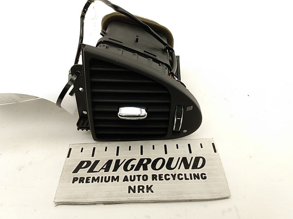 Jaguar XJ8L Right Dashboard Air Vent