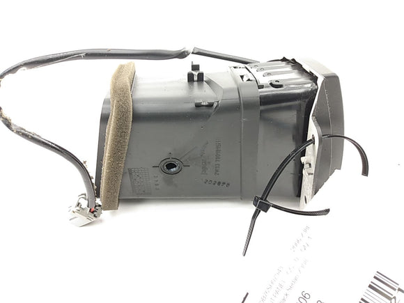 Jaguar XJ8L Right Dashboard Air Vent