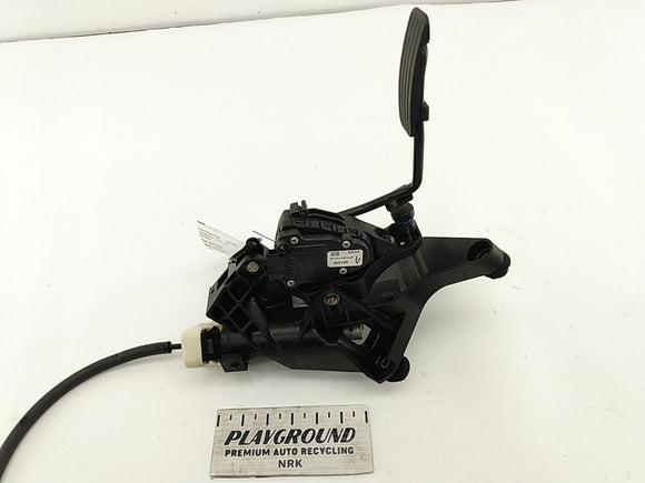 Jaguar XJ8L Throttle Pedal Assembly