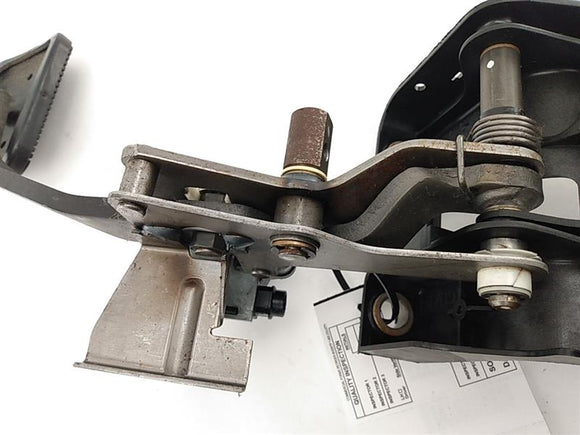 Jaguar XJ8L Brake Pedal Assembly