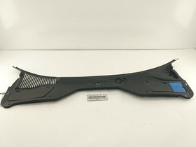 Jaguar XJ8L Front Dash Vent Cowl