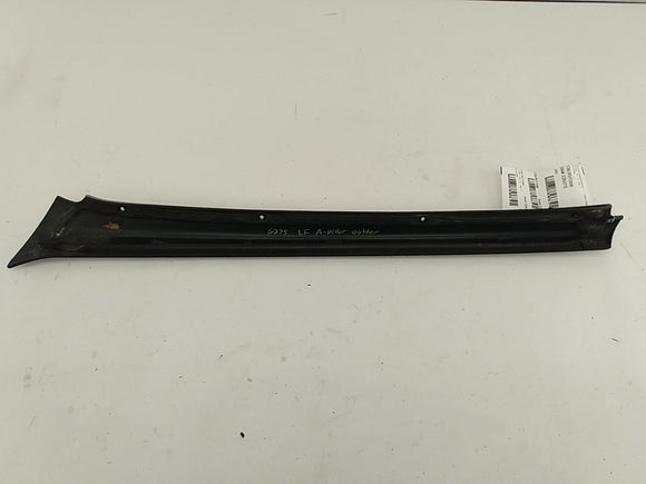 Land Rover 4.0SE Front Left Exterior A-Pillar Moulding
