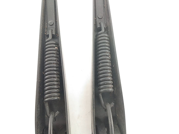 Land Rover 4.0SE Front Wiper Arm Set