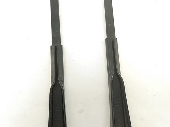 Land Rover 4.0SE Front Wiper Arm Set