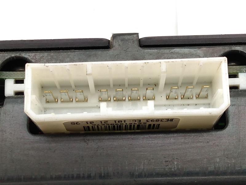 Land Rover 4.0SE Rear Left Door Speaker Amplifier