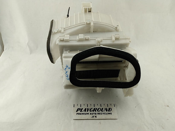 Infiniti G37 Blower Motor Housing Assembly