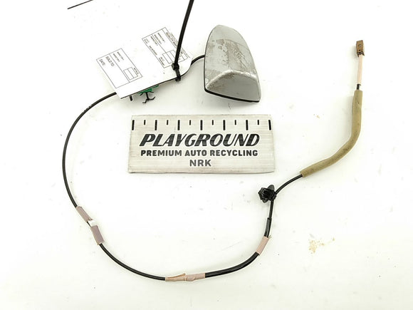 Infiniti G37 Roof Antenna