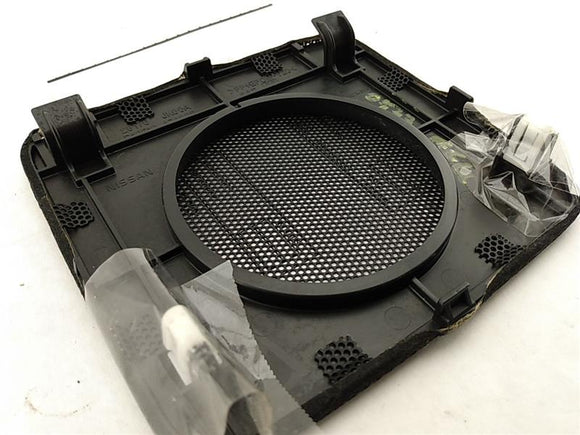 Infiniti G37 Front Left Speaker Grille