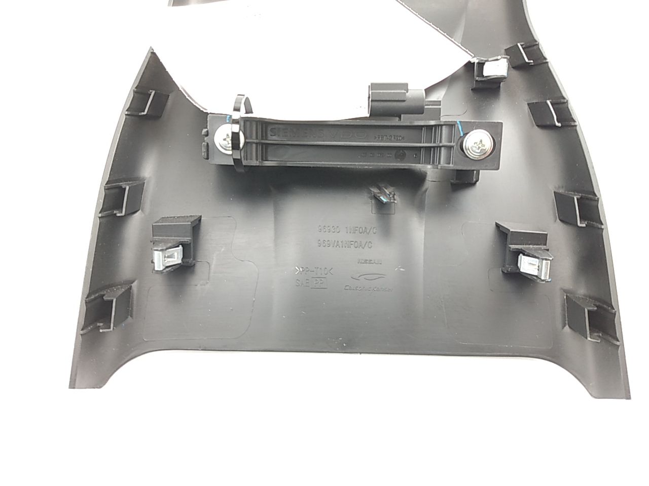 Infiniti G37 Rear Center Console Cover