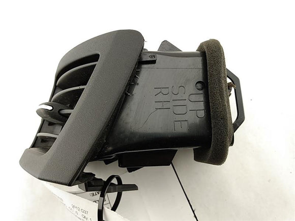 Infiniti G37 Front Right Vent
