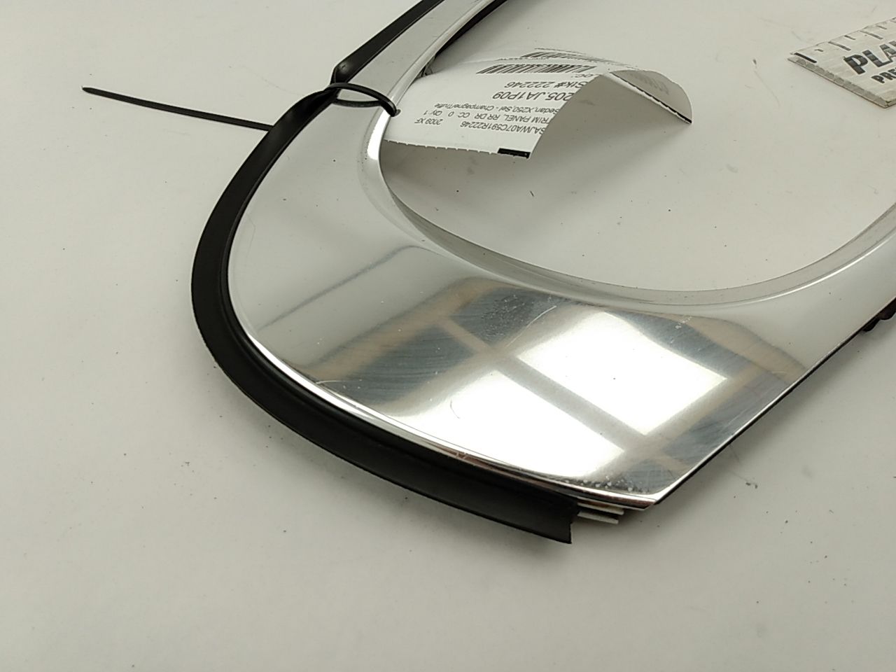 Jaguar XF Right Rear Chrome Window Trim - 0