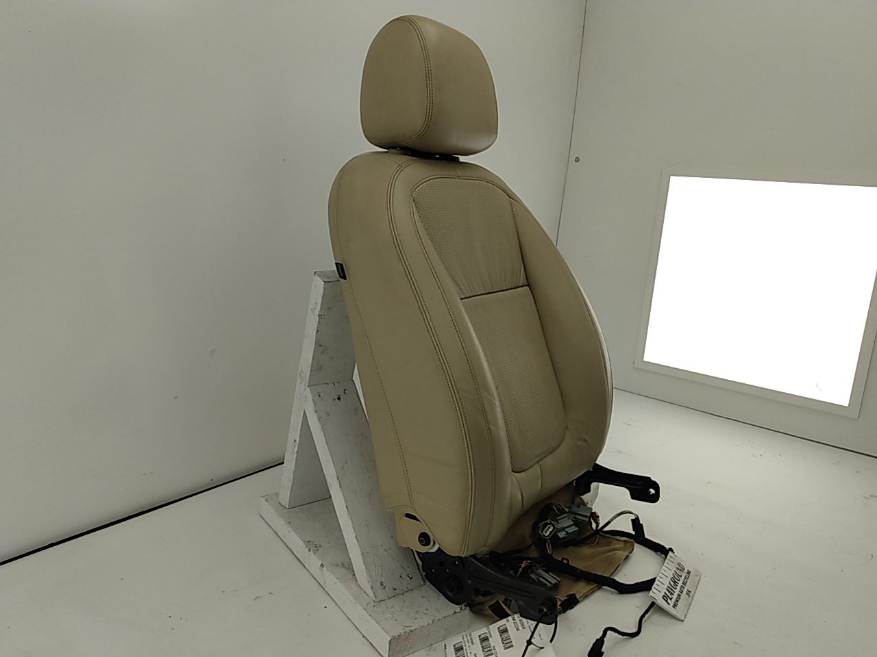 Jaguar XF Right Front Seat Top Section