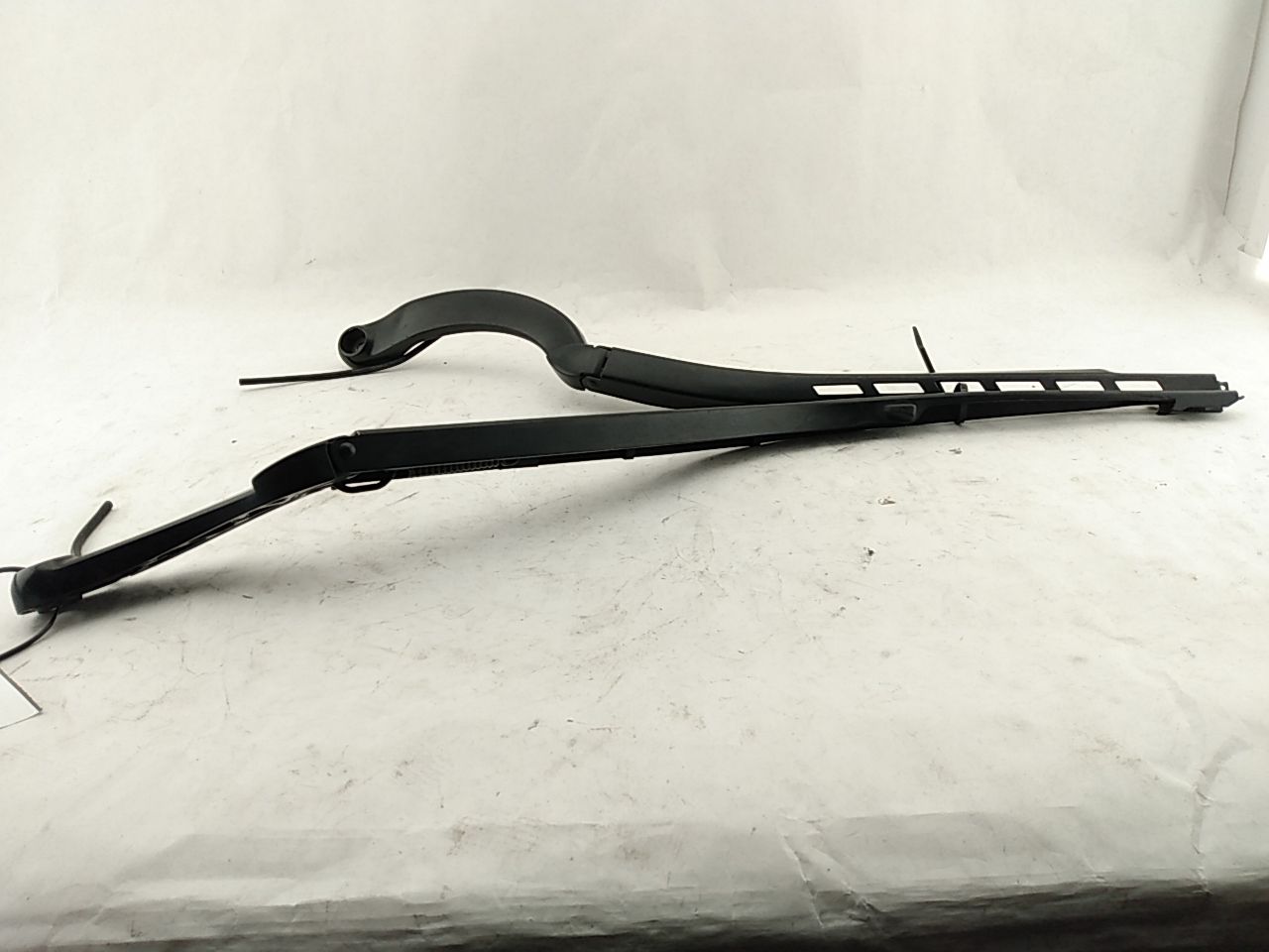 Jaguar XF Front Wiper Arm Set