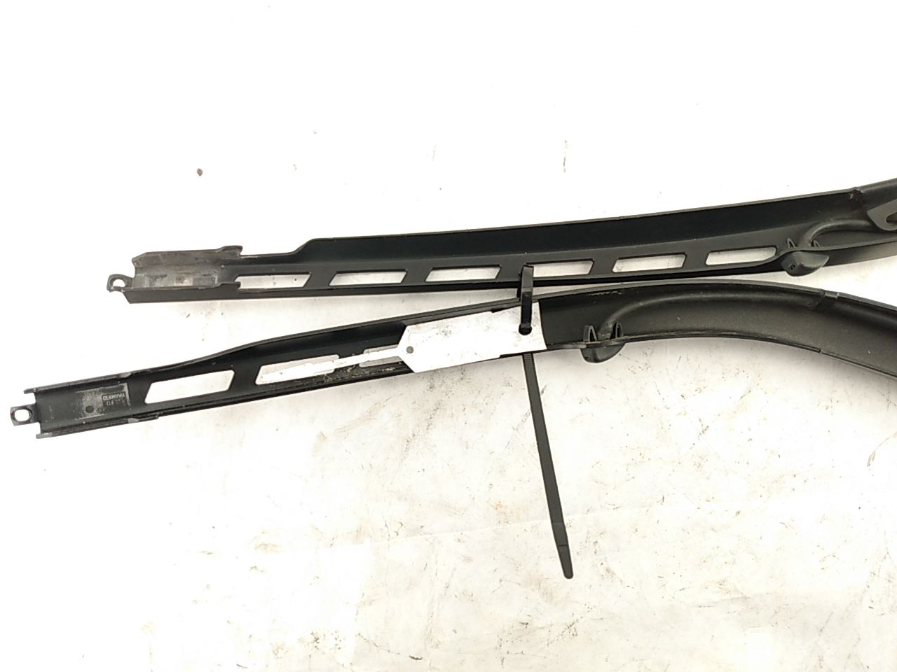 Jaguar XF Front Wiper Arm Set