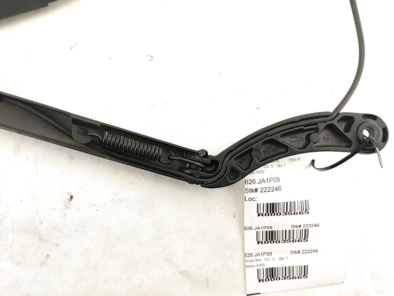 Jaguar XF Front Wiper Arm Set