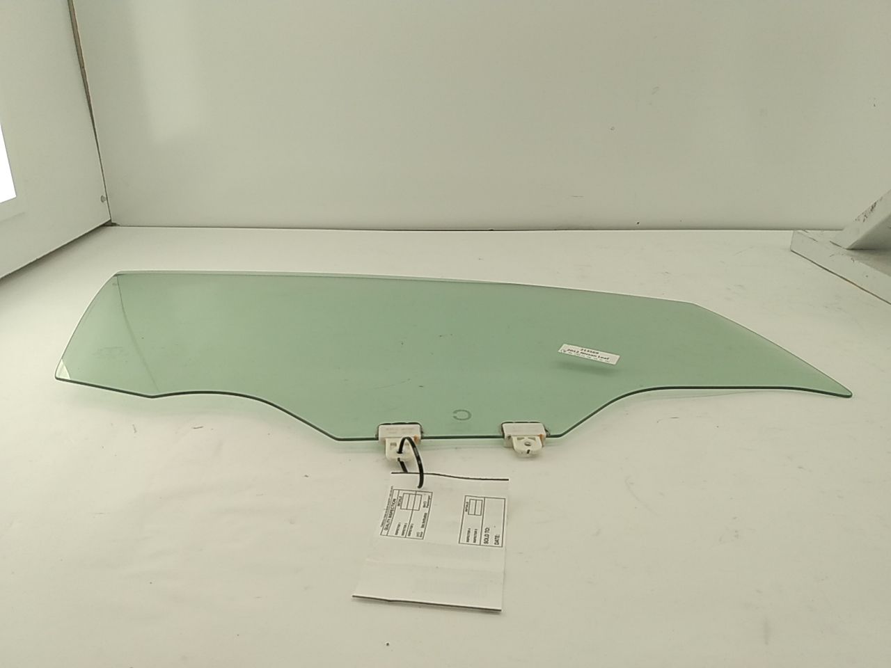 Nissan Leaf Front Right Door Glass