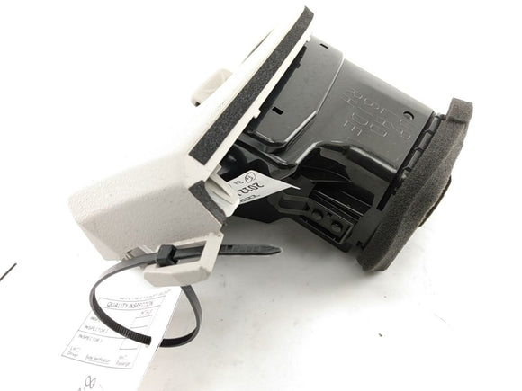 Nissan Leaf Front Right Dash Air Vent