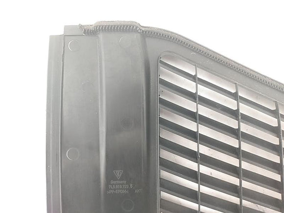 Porsche Cayenne Front Left Cowl Vent