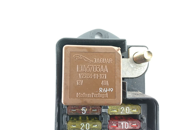 Jaguar XK8 Front Right Fuse Box