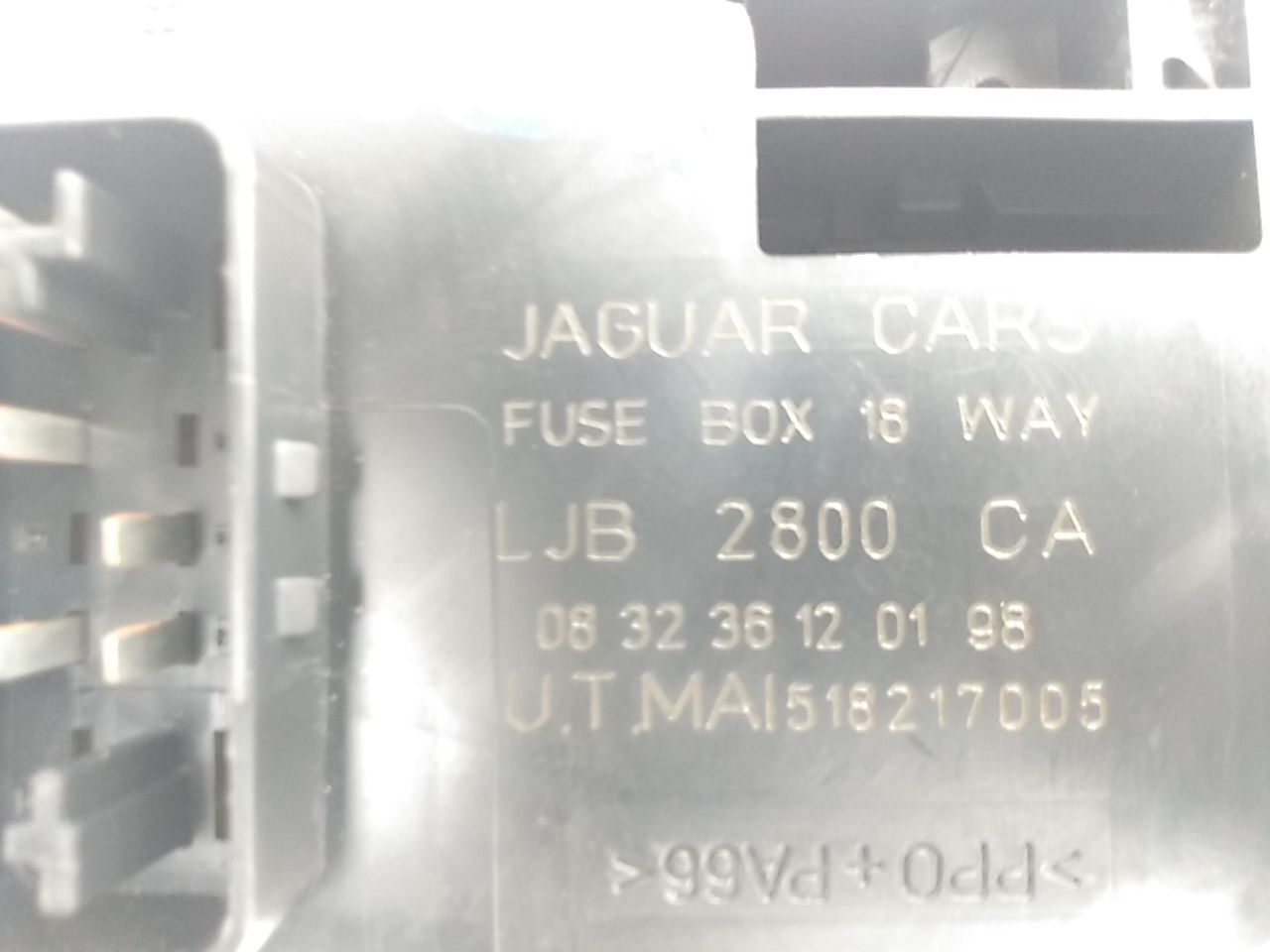 Jaguar XK8 Front Right Fuse Box