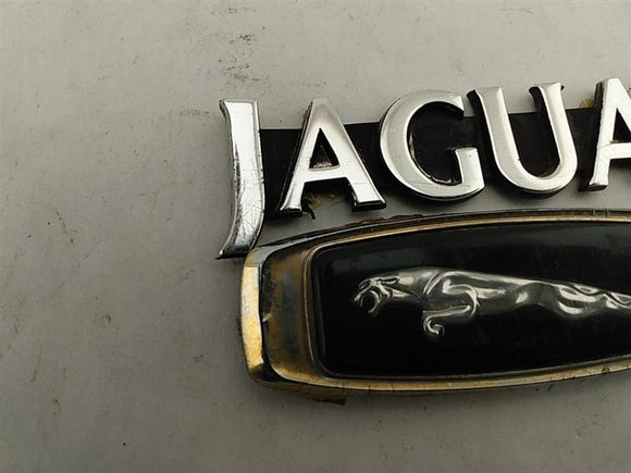 Jaguar XJ6 Front Left Fender Jaguar Badges