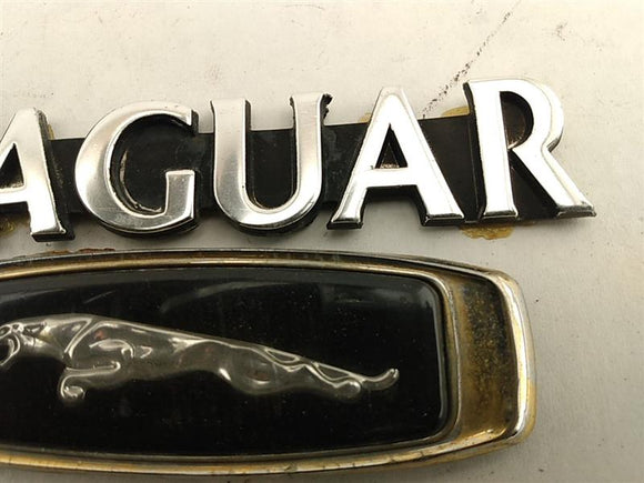 Jaguar XJ6 Front Left Fender Jaguar Badges