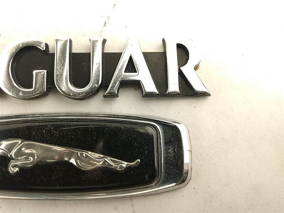 Jaguar XJ6 Front Right Fender Jaguar Badges