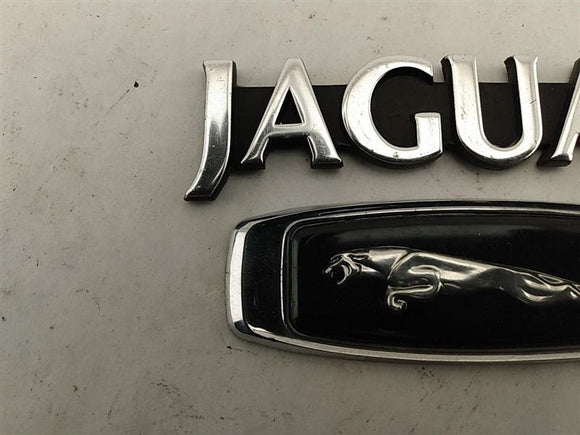 Jaguar XJ6 Front Right Fender Jaguar Badges